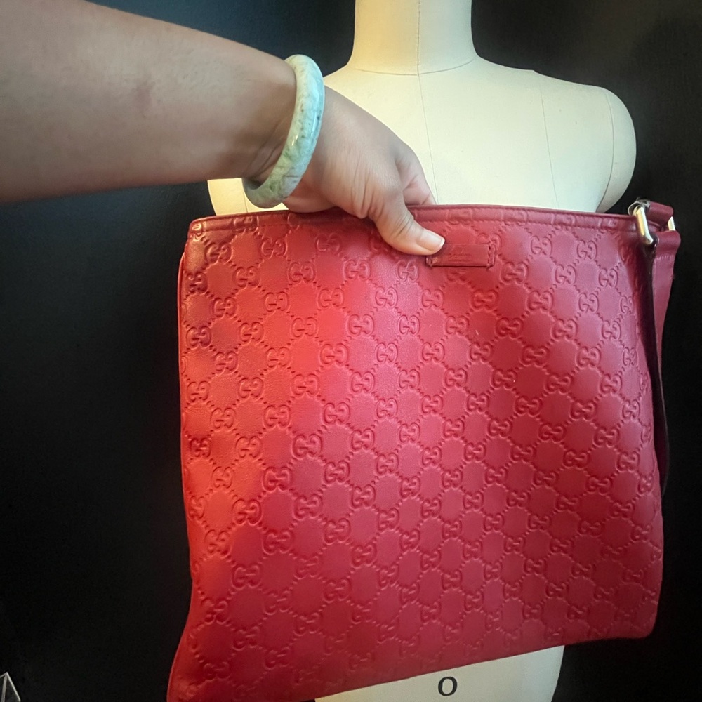Gucci Red Embossed Leather Crossbody Bag - Picture 3 of 5